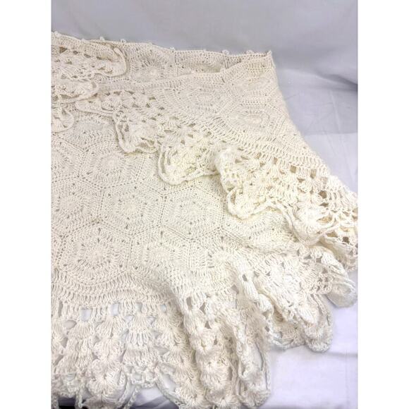 VTG Cream Handmade Knitted Shawl Coverup Wrap Soft OS Granny 1960's - Picture 4 of 6